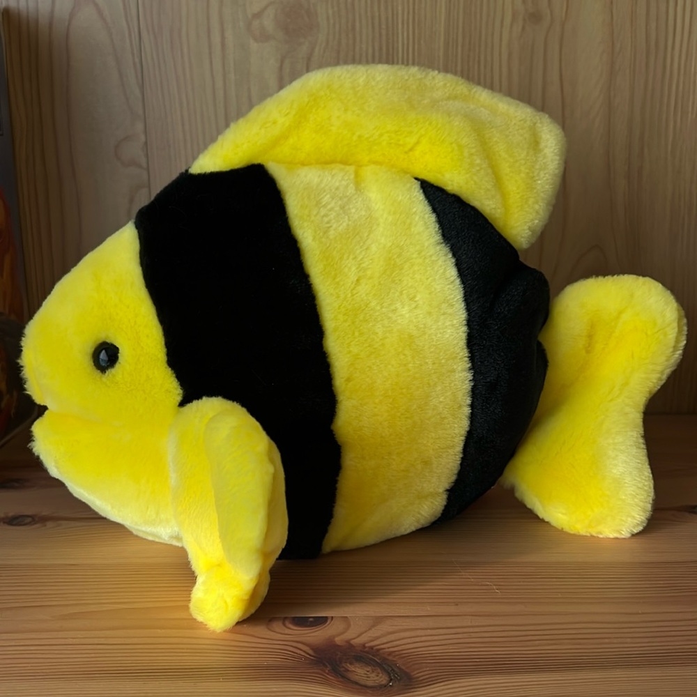 VINTAGE 1998 TY beanie buddies BUBBLES the black & yellow fish 10”